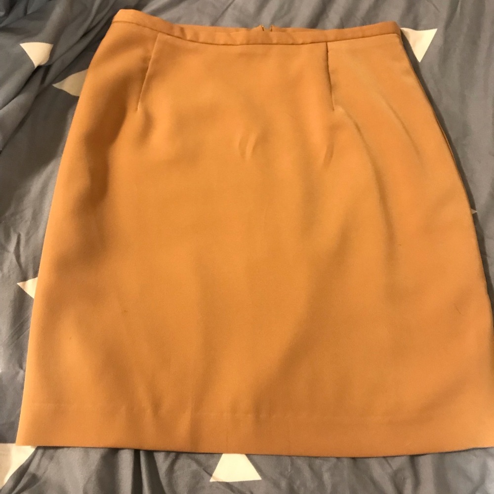 Slim and sleek pencil skirt